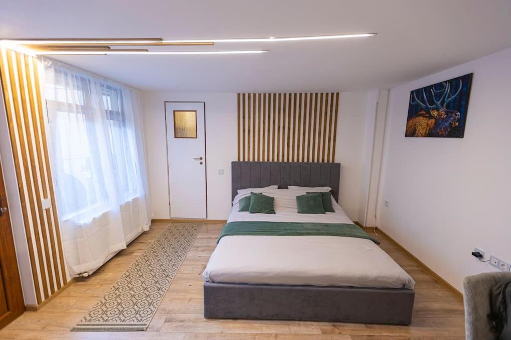 Apartment Center *